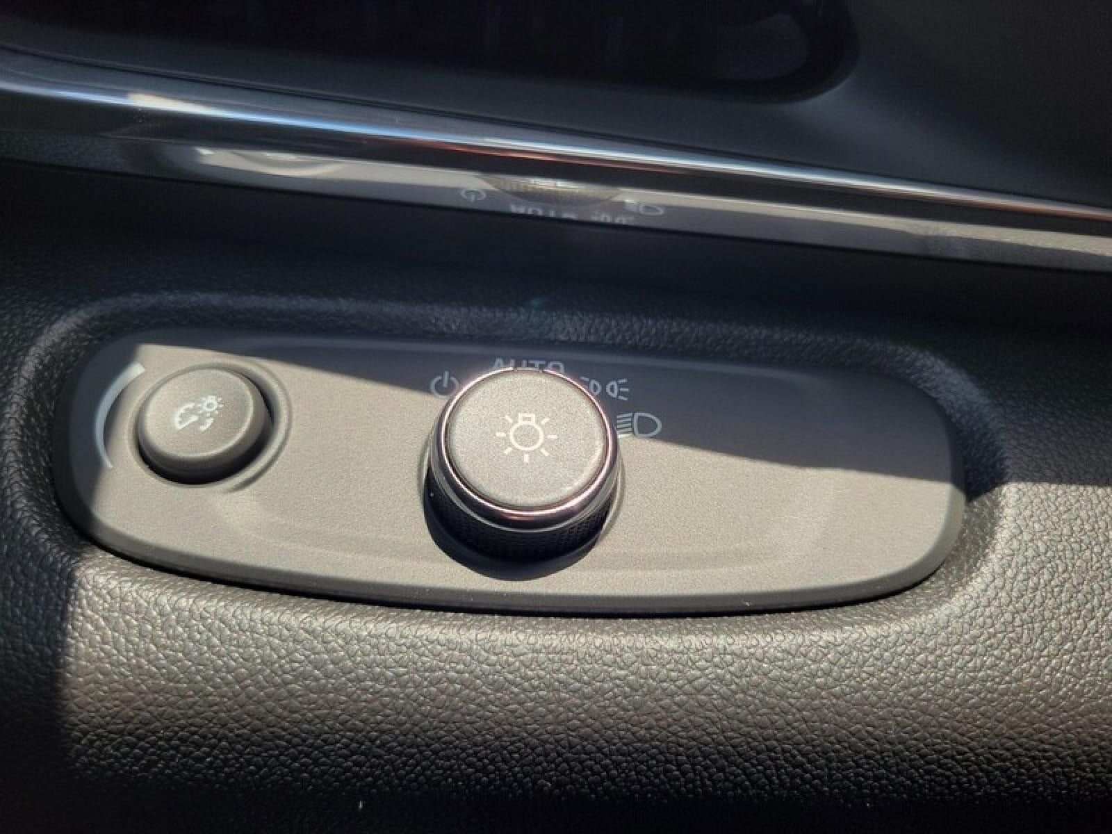New 2026 Buick Envista Preferred FWD image 17
