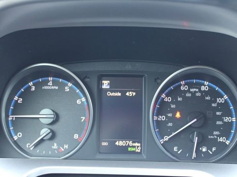 Used 2018 Toyota RAV4 XLE image 33