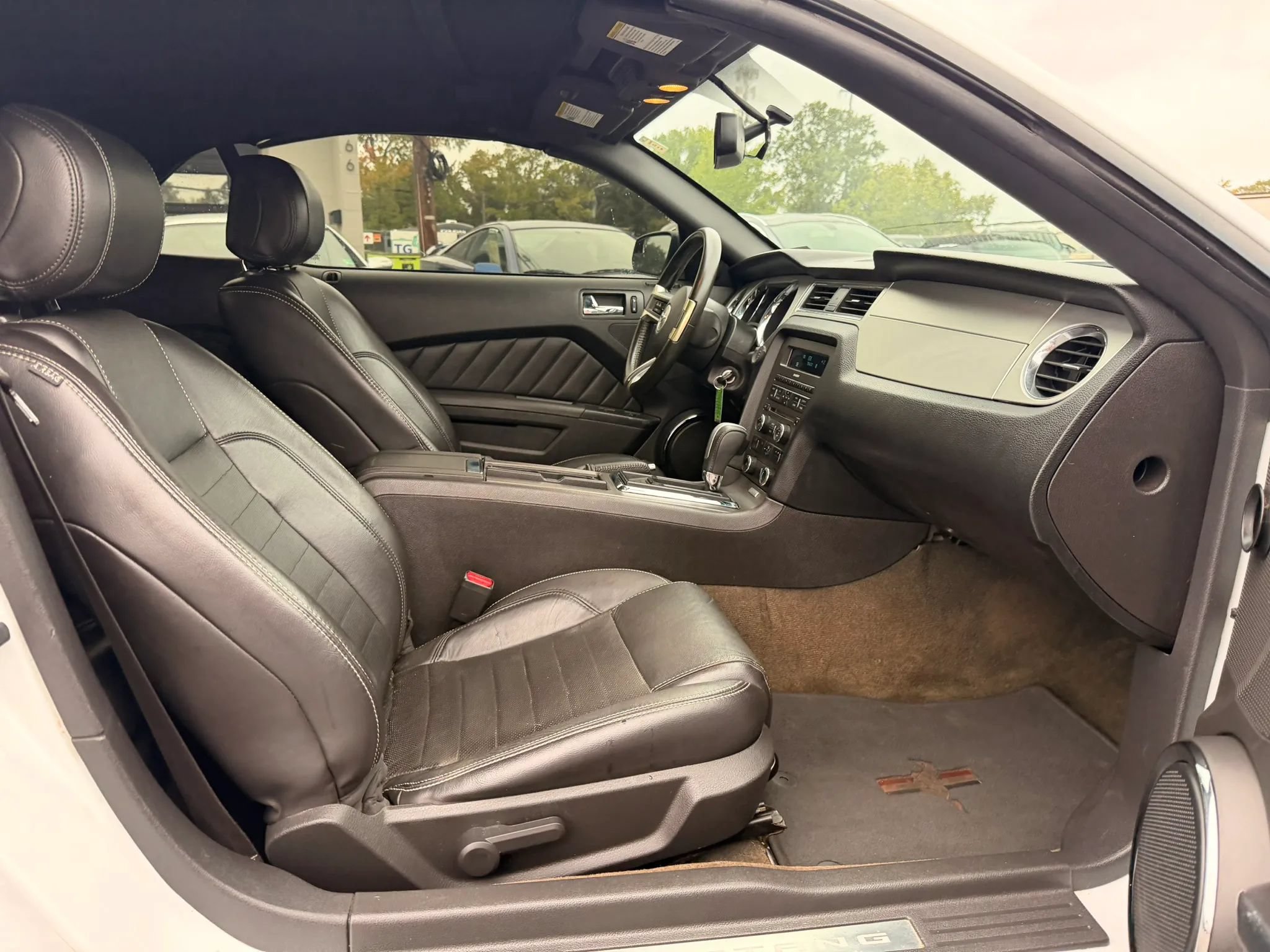 Used 2014 Ford Mustang Premium RWD image 25