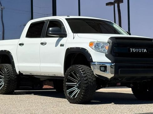 Used 2017 Toyota Tundra SR5 AWD/4WD image 17