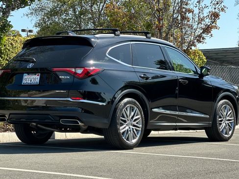 Used 2023 Acura MDX SH-AWD w/ Advance Package image 4