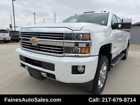 Used 2016 Chevrolet Silverado 2500 High Country w/ Duramax Plus Package image 2