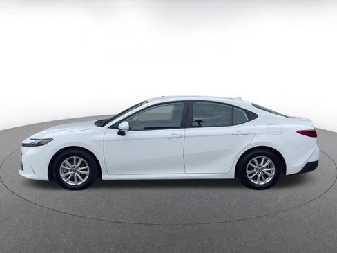 Used 2025 Toyota Camry LE image 8