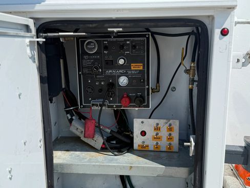 Used 2019 Freightliner Sprinter 3500 w/ Premium Package RWD image 17