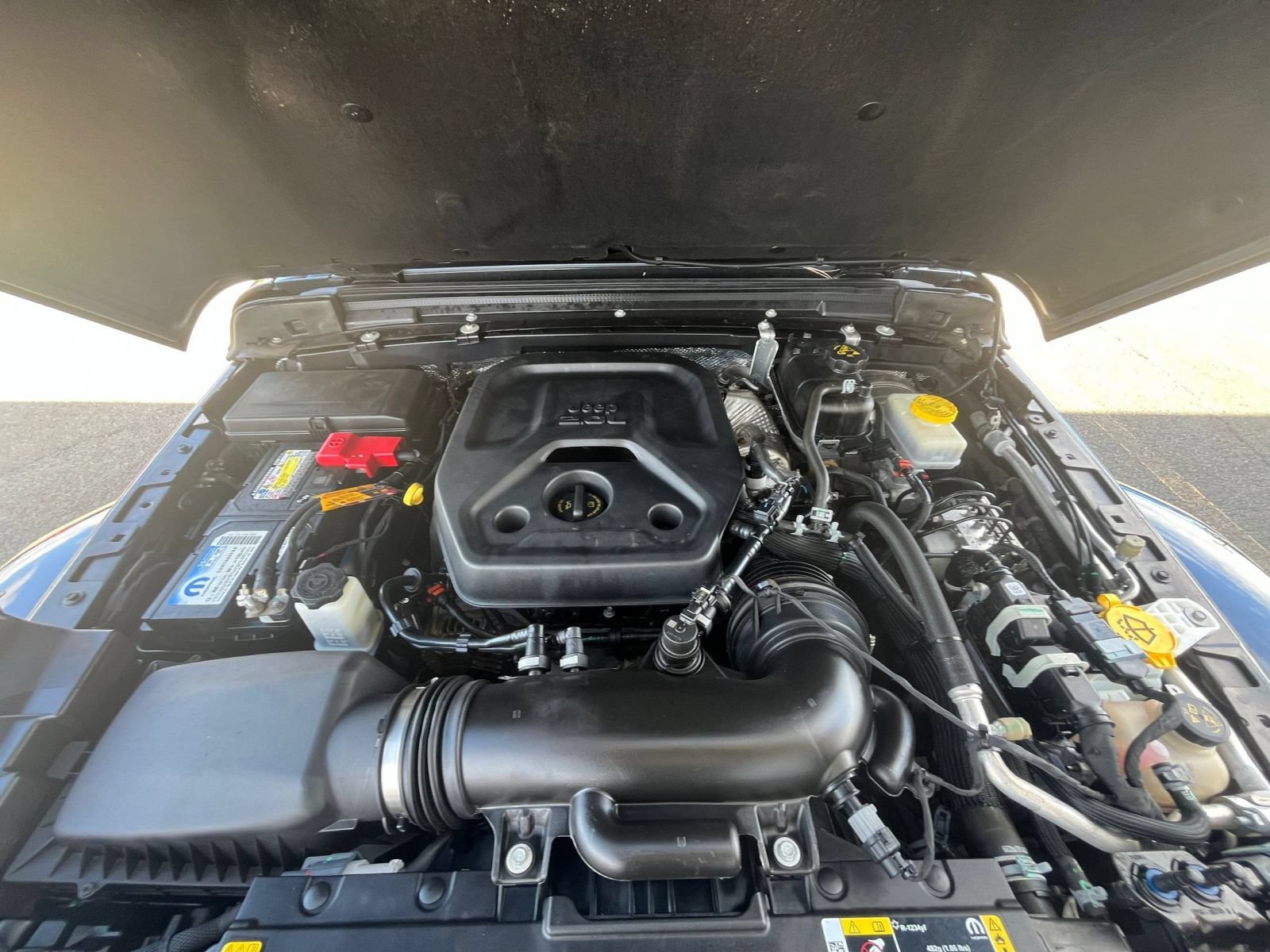Used 2025 Jeep Wrangler Unlimited Sahara AWD/4WD image 30