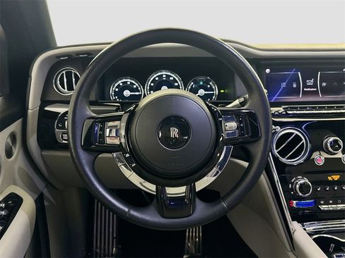 Used 2019 Rolls-Royce Cullinan image 11