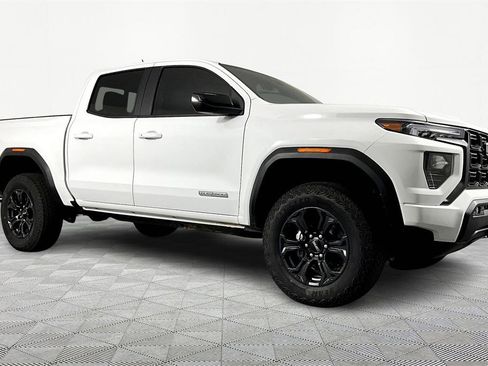 New 2025 GMC Canyon Elevation w/ Convenience Package image 3