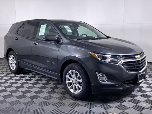 Used 2019 Chevrolet Equinox LS w/ LS Convenience Package FWD image 19