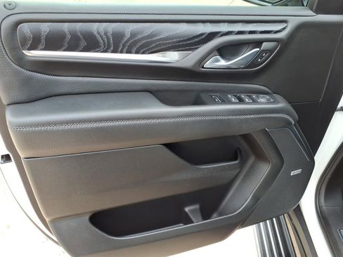 Used 2023 GMC Yukon Denali image 13