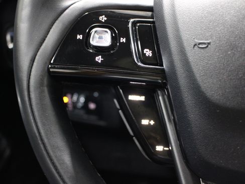 Used 2022 Lincoln Corsair AWD w/ Premium Package image 11