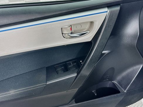 Used 2016 Toyota Corolla LE image 15