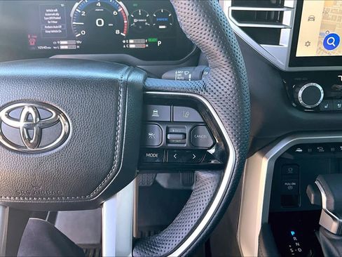 Used 2025 Toyota Sequoia Platinum image 24