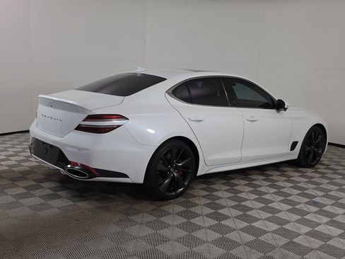 Used 2022 Genesis G70 3.3T RWD image 7
