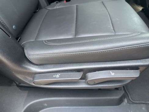 Used 2024 Chevrolet Suburban Z71 w/ Luxury Package image 42