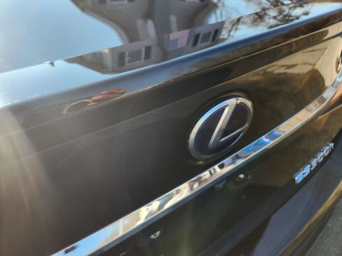 Used 2019 Lexus ES 300h image 12