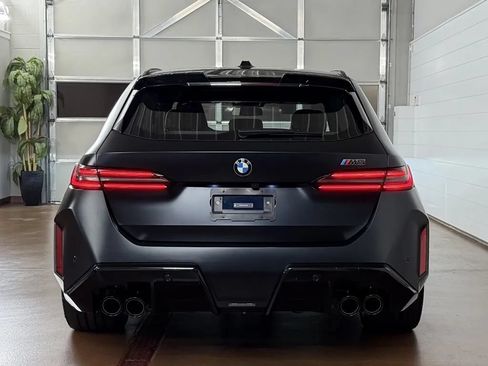 Used 2026 BMW M5 Touring AWD/4WD image 4