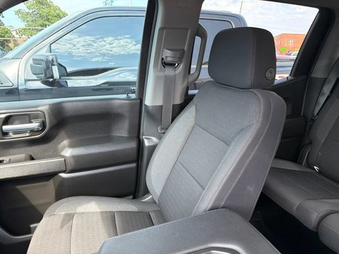 Used 2025 Chevrolet Silverado 1500 Custom w/ Turbomax Blackout Package AWD/4WD image 18