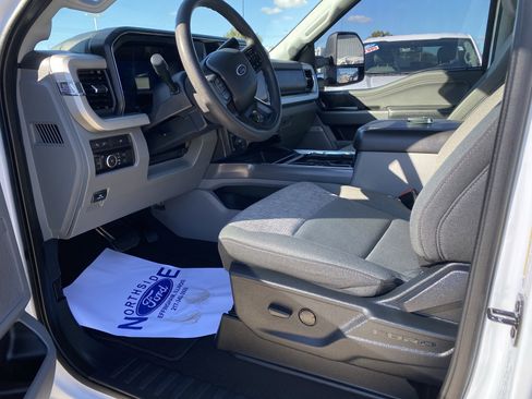 Used 2024 Ford F250 XLT w/ XLT Premium Package image 14