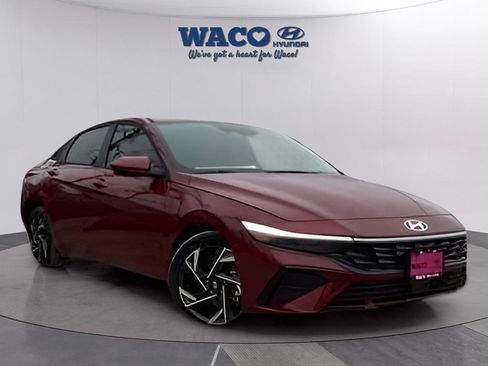 Used 2025 Hyundai Elantra Sport image 1