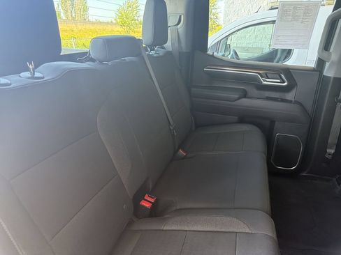 Used 2025 Chevrolet Silverado 1500 LT AWD/4WD image 26