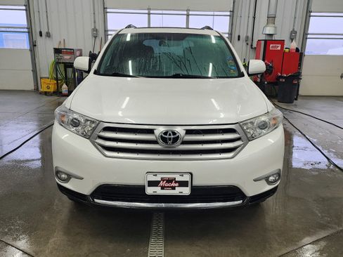 Used 2012 Toyota Highlander SE image 2