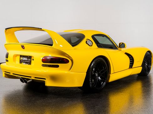 Used 2001 Dodge Viper GTS image 10