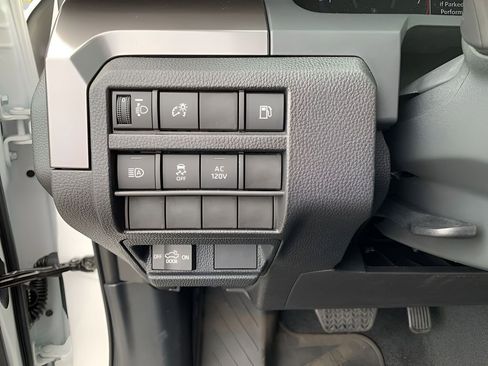 New 2025 Toyota Tacoma TRD Off-Road AWD/4WD image 27