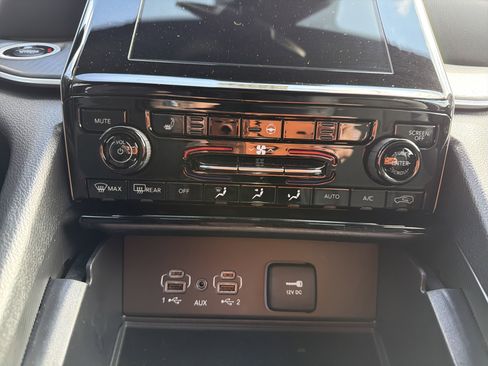 New 2025 Jeep Grand Cherokee Altitude AWD/4WD image 19