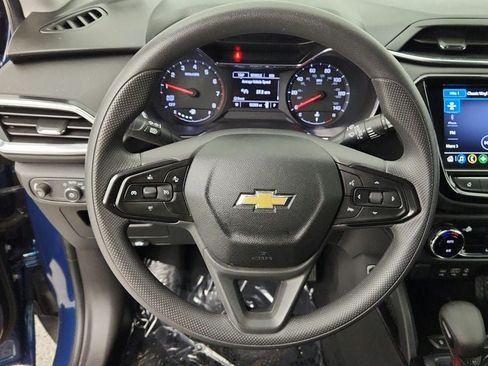 Used 2021 Chevrolet TrailBlazer LT w/ Convenience Package FWD image 13