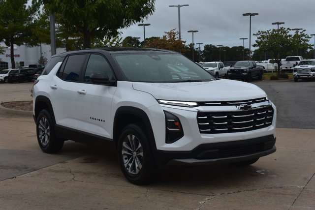 New 2027 Chevrolet Equinox LT w/ Safety and Technology Package FWD image 3
