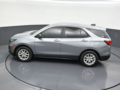 Used 2023 Chevrolet Equinox LS image 16