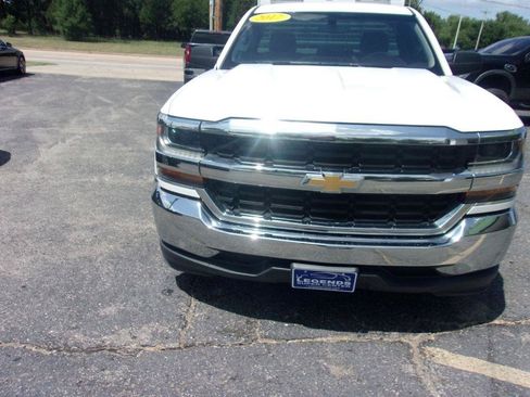 Used 2017 Chevrolet Silverado 1500 W/T w/ Trailering Package RWD image 2