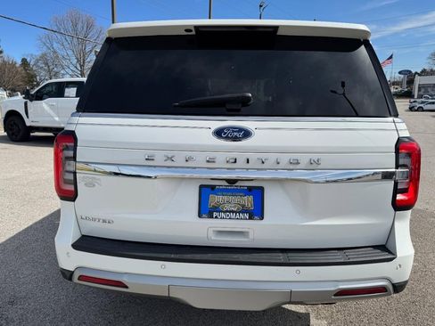 Used 2022 Ford Expedition Limited image 4