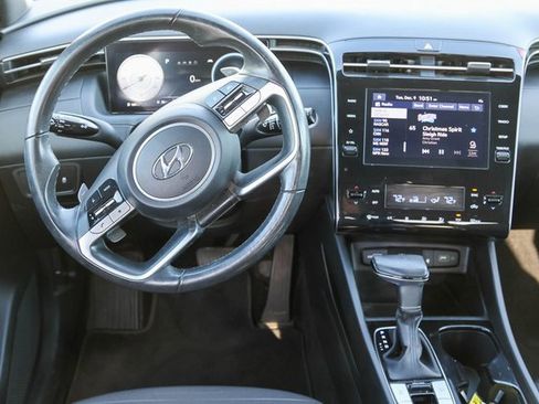 Used 2022 Hyundai Santa Cruz SEL Premium image 19