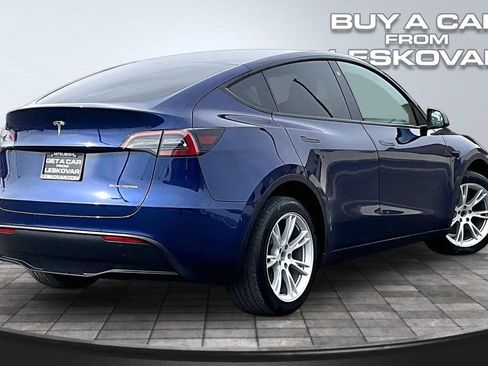 Used 2023 Tesla Model Y Long Range AWD/4WD image 13
