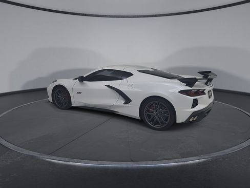 Used 2023 Chevrolet Corvette Stingray Premium Cpe w/ Z51 Performance Package RWD image 12