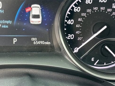 Used 2021 Toyota Camry XSE image 25