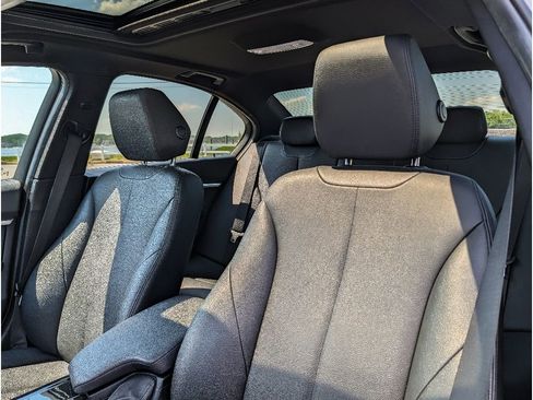 Used 2018 BMW 330i Sedan RWD image 17
