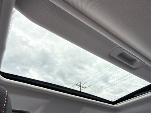 Used 2021 Ford EcoSport SE w/ SE Convenience Package image 24