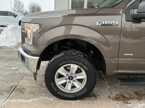 Used 2017 Ford F150 XLT w/ Trailer Tow Package image 25