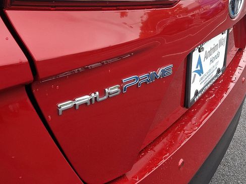 Used 2020 Toyota Prius Prime Limited w/ Carpet Mat Package FWD image 32
