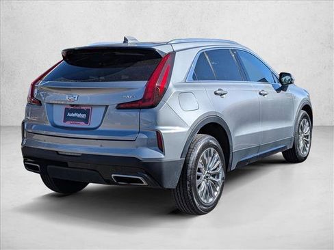 Used 2024 Cadillac XT4 Premium Luxury image 5