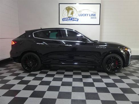 Used 2019 Maserati Levante AWD/4WD image 6