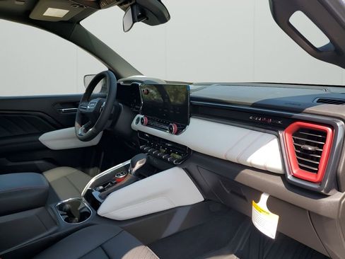 New 2026 GMC Canyon AT4X w/ AT4X AEV Edition image 14