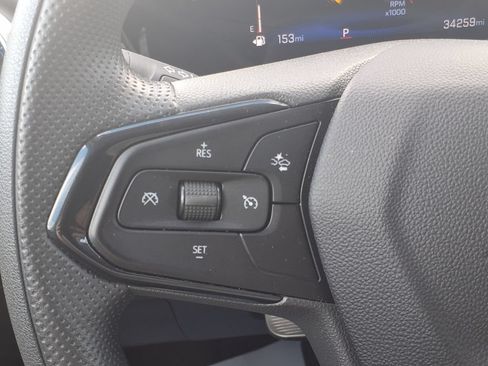Used 2025 Chevrolet Trax LT FWD image 27