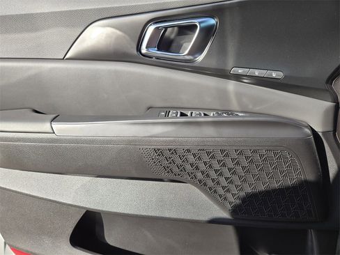 New 2026 Kia Carnival SX image 16