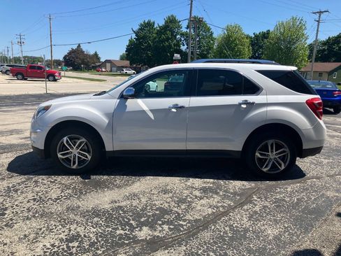 Used 2017 Chevrolet Equinox Premier w/ Enhanced Convenience Package AWD/4WD image 6