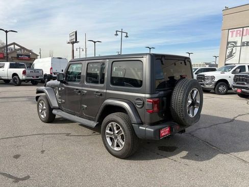 Used 2019 Jeep Wrangler Unlimited Sahara image 4