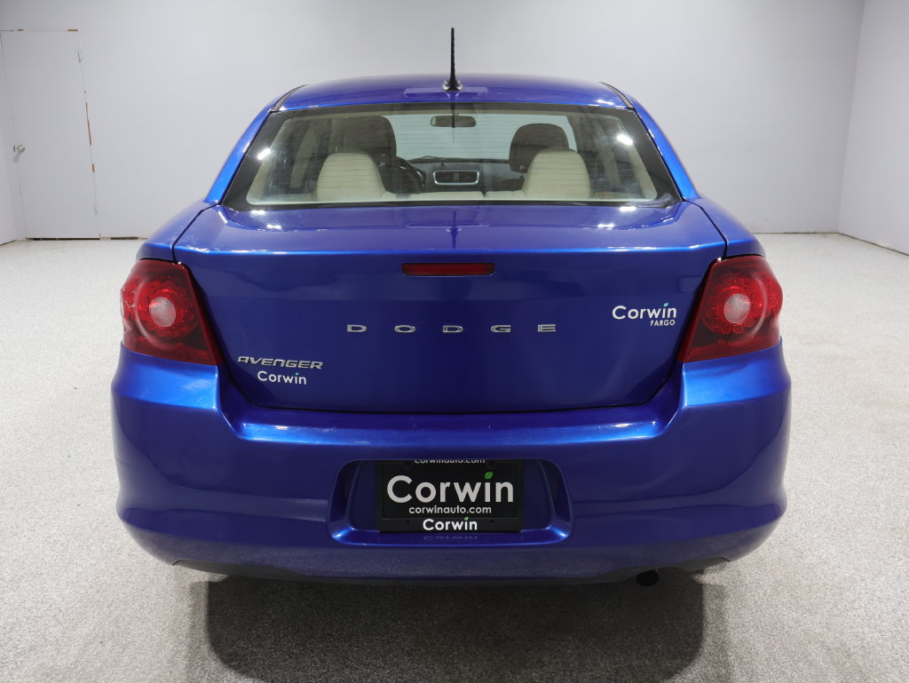Used 2014 Dodge Avenger SE FWD image 3