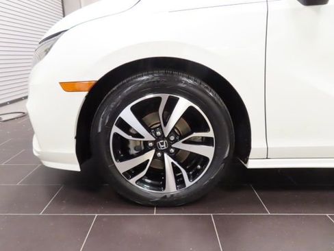 Used 2019 Honda Odyssey Elite image 16